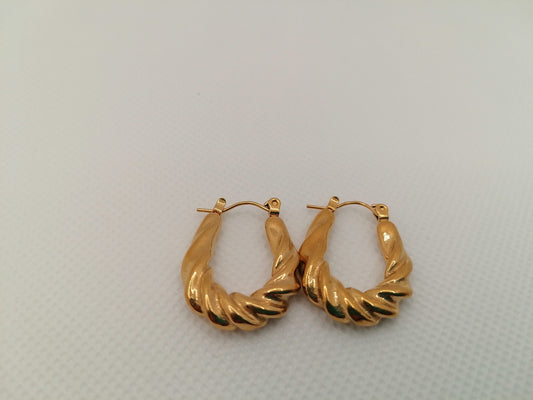 Twisted gold hoops