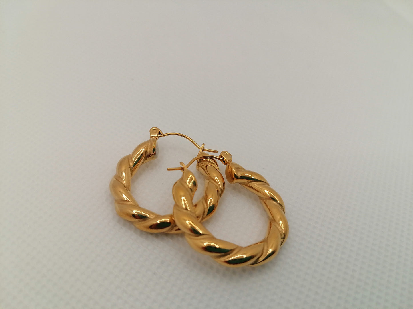 Twist and shine hoops