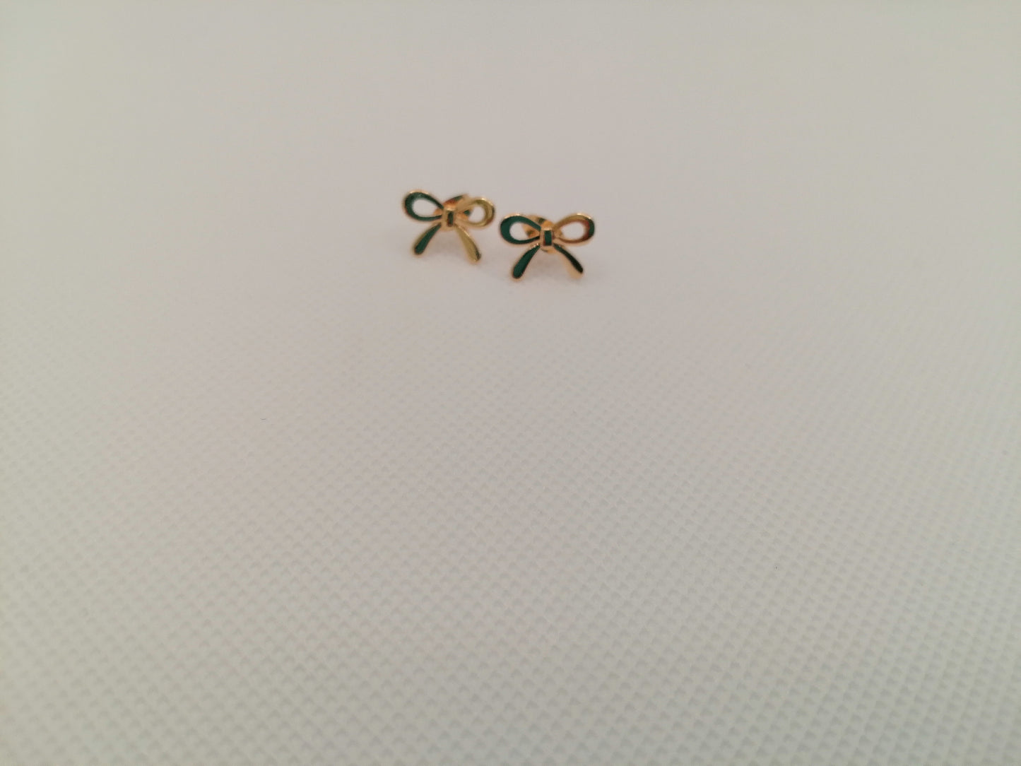 Bow studs