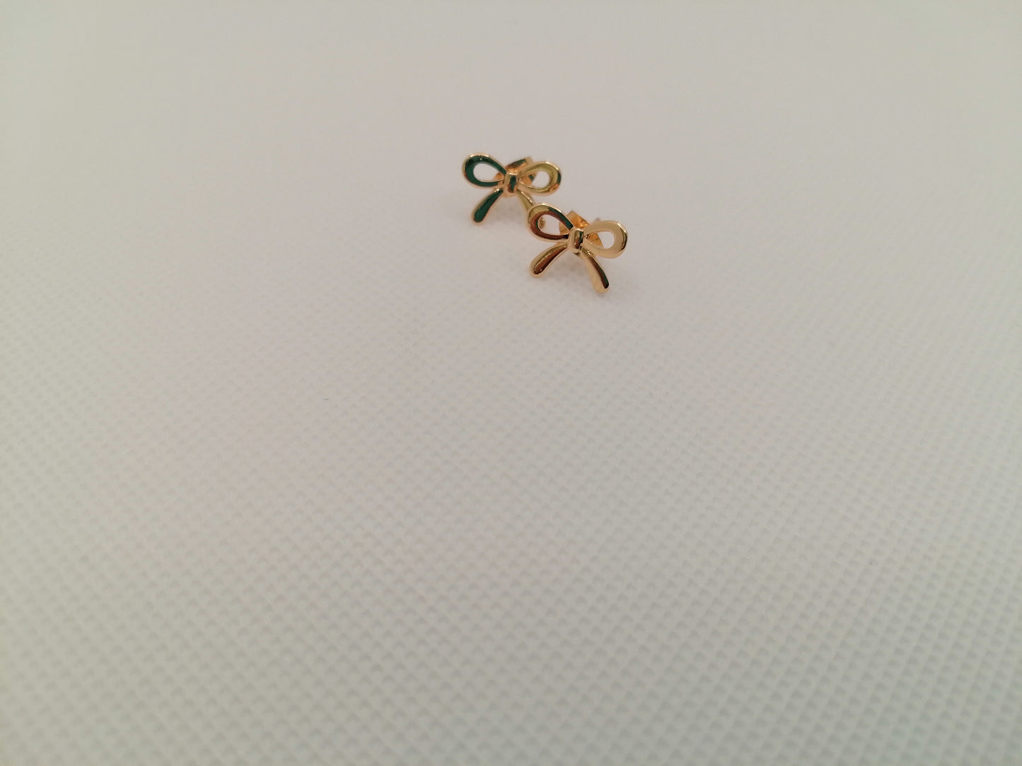 Bow studs